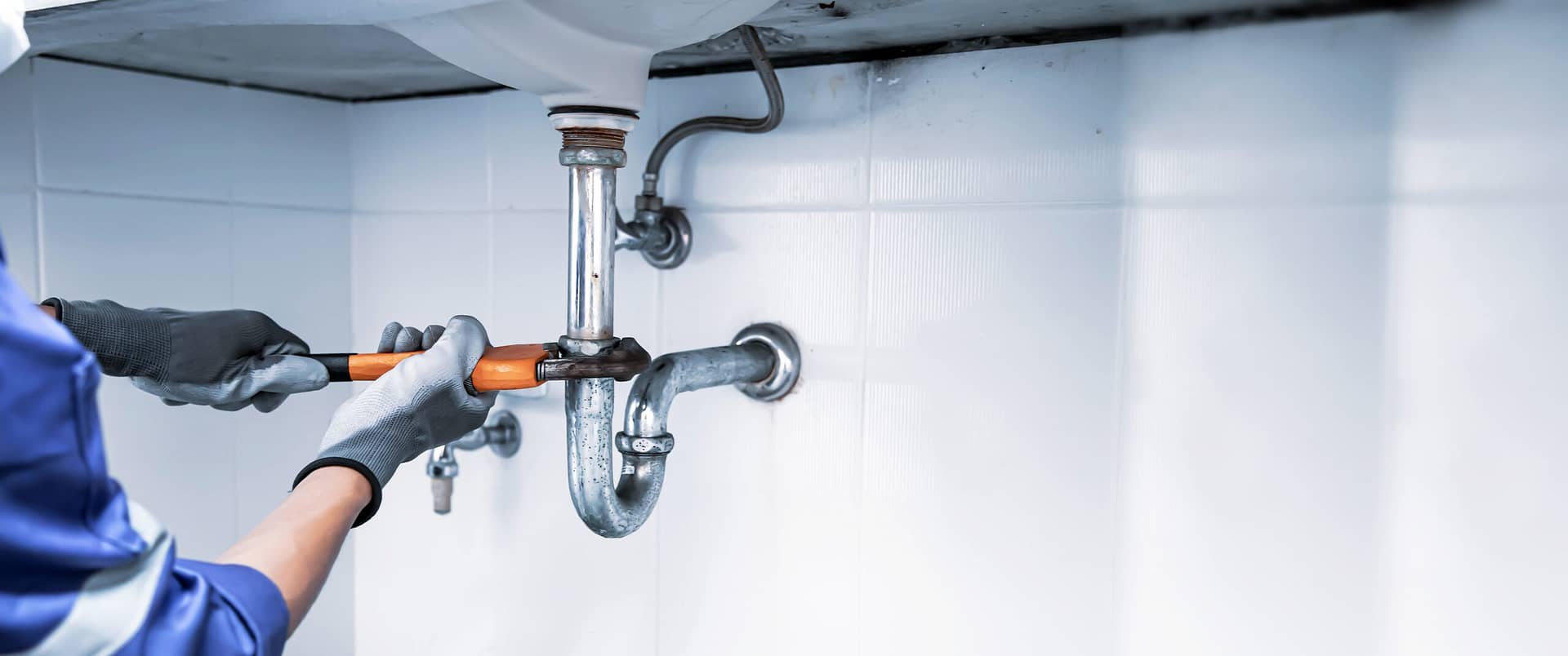 Avoiding Common Mistakes During Plumbing Emergencies