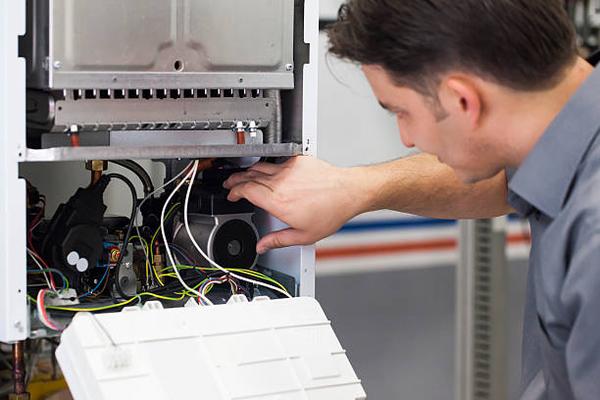 How to Save Money with a Plumber HVAC Contractor’s Services